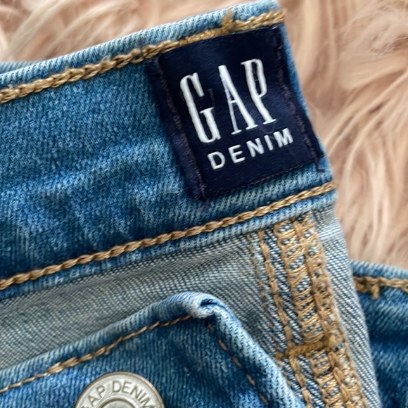 NWOT Gap True Skinny Jeans Light wash Size 28T - Picture 4 of 6